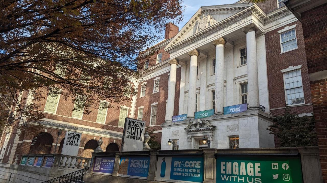 Central Park East And Museums New York Bagian luar foto